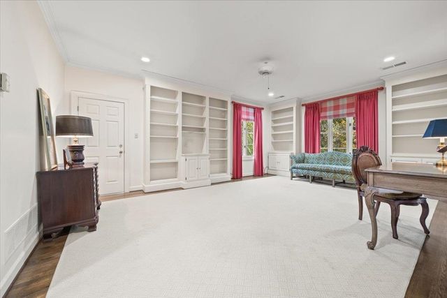 4386 W CHERRY PLACE DR, Memphis, TN 38117