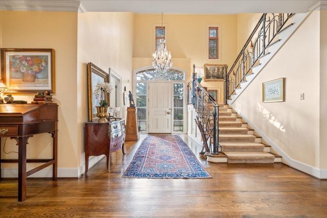 4386 W CHERRY PLACE DR, Memphis, TN 38117