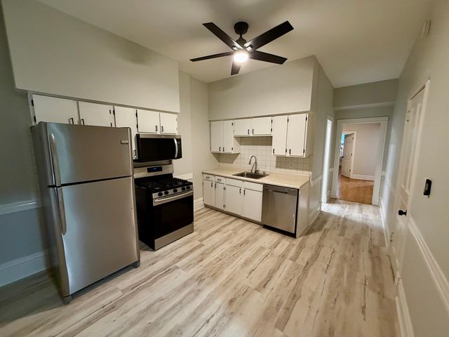 845 N Mozart Street 1, Chicago, IL 60622