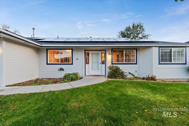 614 Astor Ave, Nampa, ID 83651