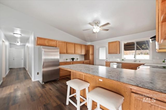 614 Astor Ave, Nampa, ID 83651