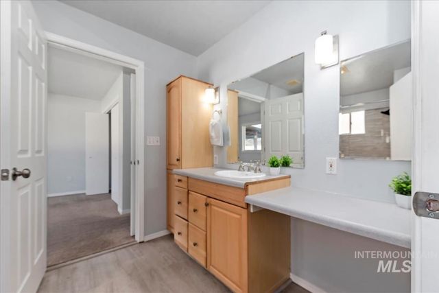 614 Astor Ave, Nampa, ID 83651