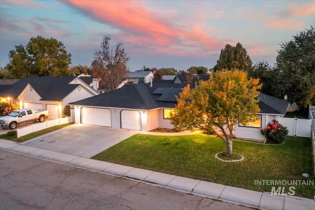 614 Astor Ave, Nampa, ID 83651