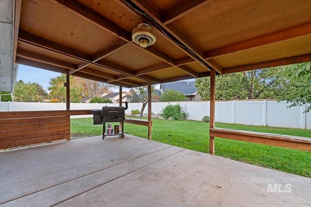 614 Astor Ave, Nampa, ID 83651