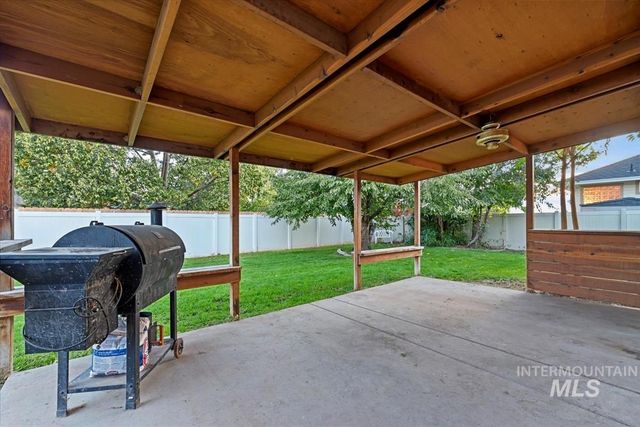 614 Astor Ave, Nampa, ID 83651