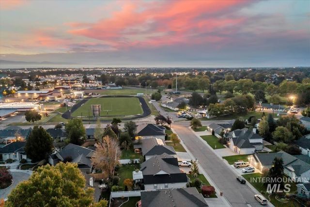 614 Astor Ave, Nampa, ID 83651