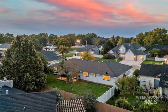 614 Astor Ave, Nampa, ID 83651