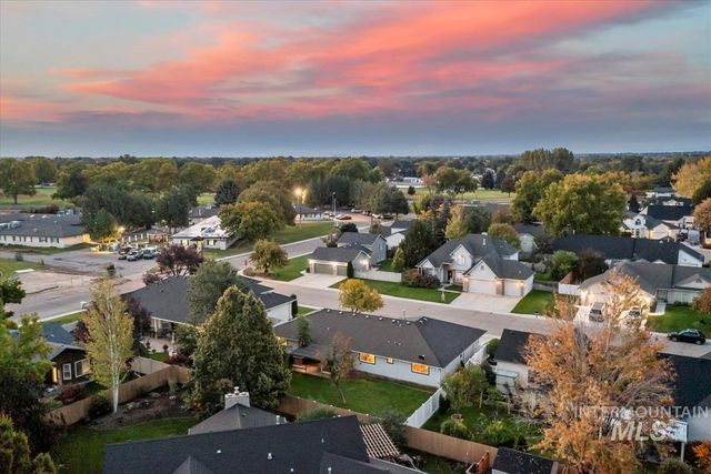 614 Astor Ave, Nampa, ID 83651