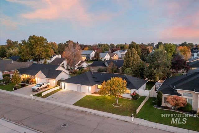 614 Astor Ave, Nampa, ID 83651