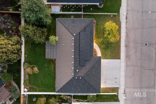 614 Astor Ave, Nampa, ID 83651