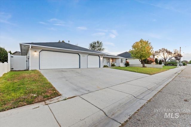 614 Astor Ave, Nampa, ID 83651