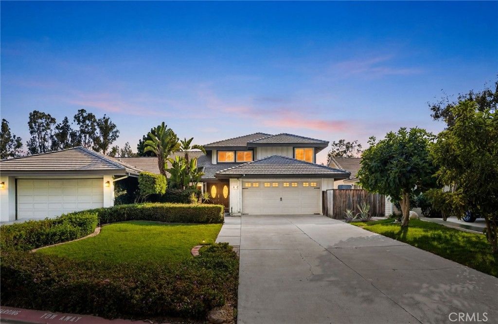 Image 1 of property listing at 714 N Lemon Hill Trail, Orange, CA 92869