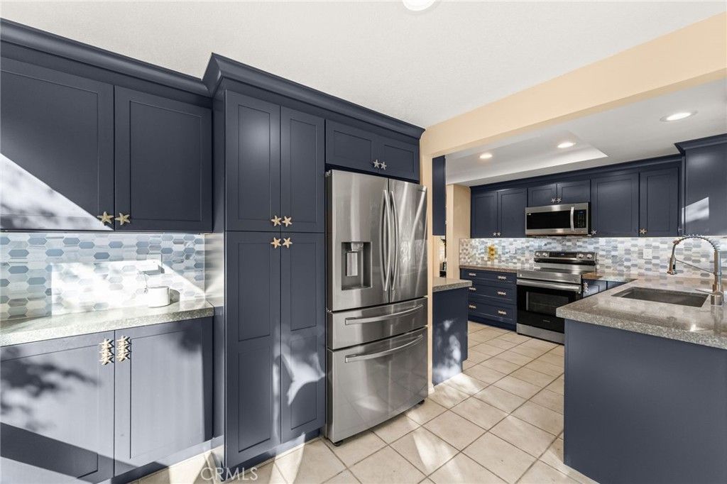 Image 15 of property listing at 714 N Lemon Hill Trail, Orange, CA 92869