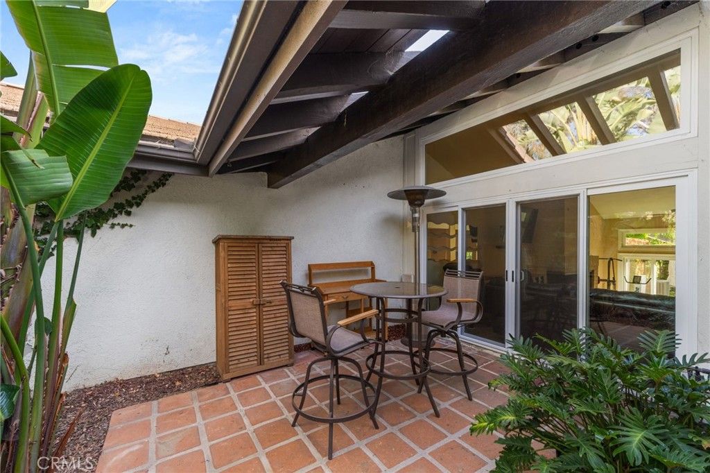 Image 4 of property listing at 714 N Lemon Hill Trail, Orange, CA 92869