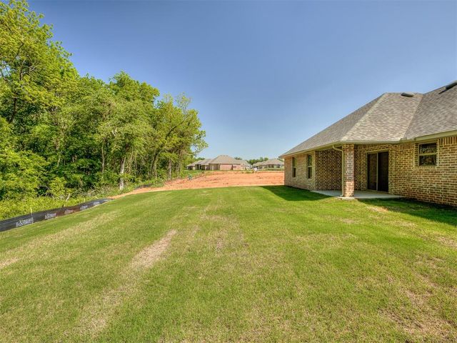120 Mountain Laurel Way, Noble, OK 73068