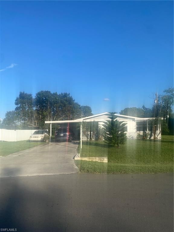 114 Oleander RD, LEHIGH ACRES, FL 33936 — photo 3
