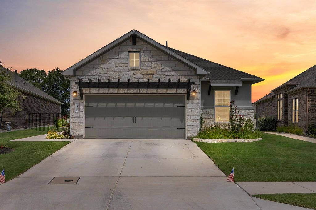 821 Faith DR, Liberty Hill, TX 78642