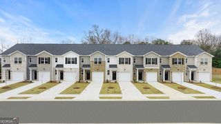 202 Kenmore Circle, Perry, GA 31069