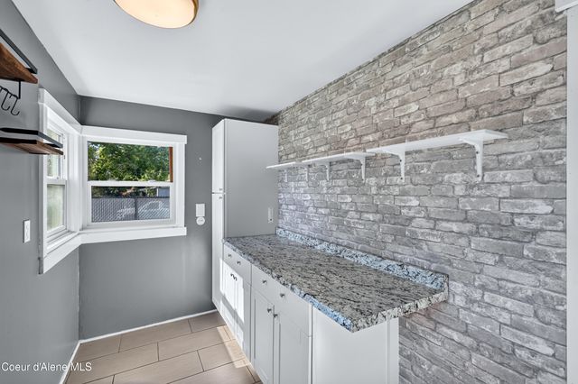 5104 N Elgin St, Spokane, WA 99205