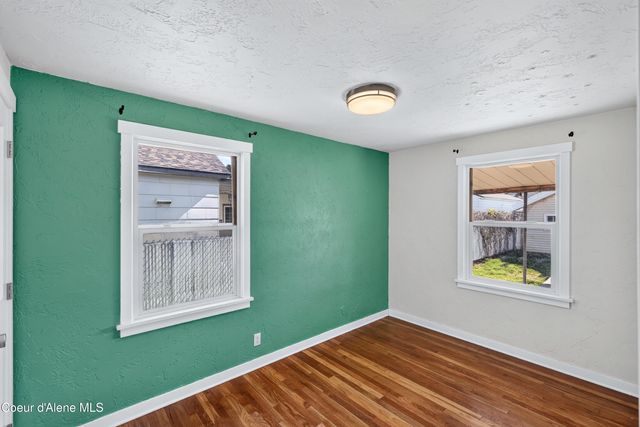 5104 N Elgin St, Spokane, WA 99205