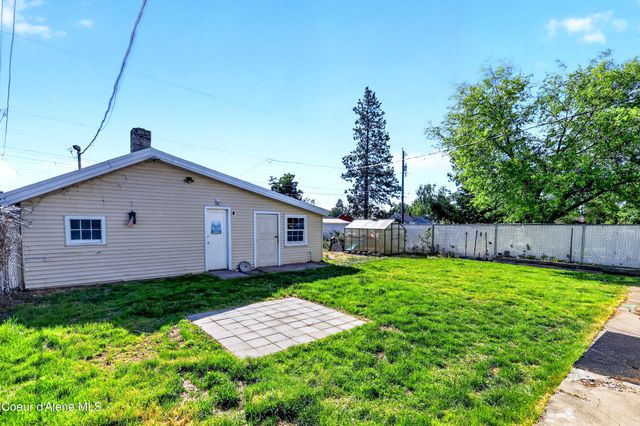 5104 N Elgin St, Spokane, WA 99205