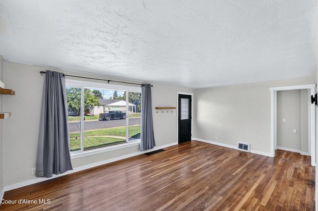 5104 N Elgin St, Spokane, WA 99205