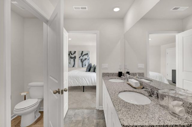 553 Fox Den Circle, Dalton, GA 30721