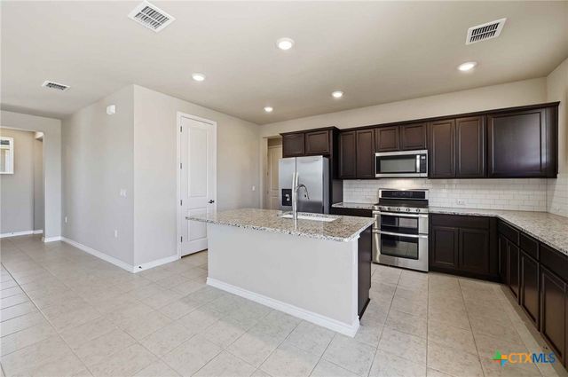 116 Mulligan Drive 103, San Marcos, TX 78666