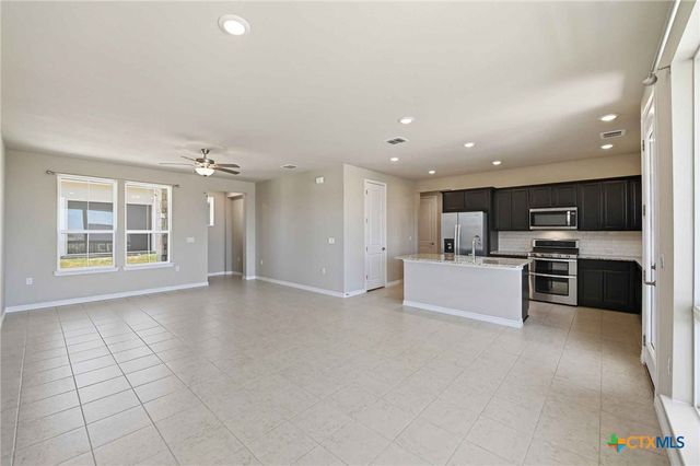 116 Mulligan Drive 103, San Marcos, TX 78666