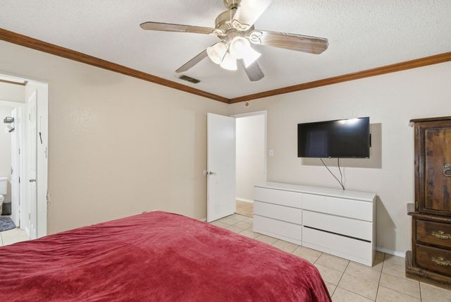 5506 Grantmont Drive, Arlington, TX 76016