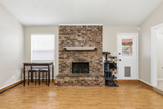 5506 Grantmont Drive, Arlington, TX 76016