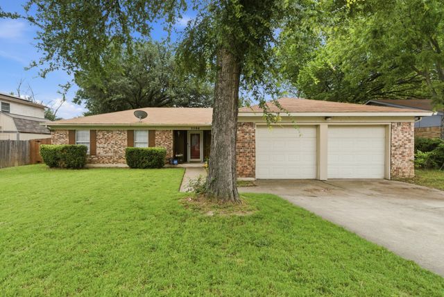 5506 Grantmont Drive, Arlington, TX 76016