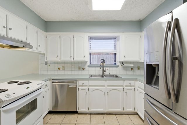5506 Grantmont Drive, Arlington, TX 76016