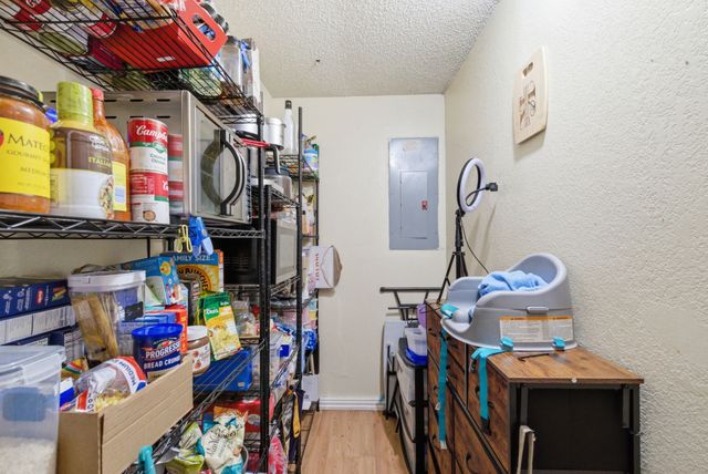 5506 Grantmont Drive, Arlington, TX 76016