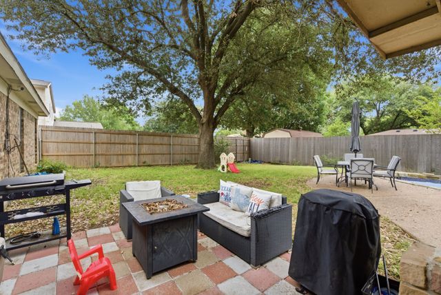 5506 Grantmont Drive, Arlington, TX 76016