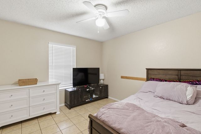 5506 Grantmont Drive, Arlington, TX 76016