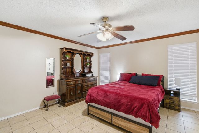5506 Grantmont Drive, Arlington, TX 76016