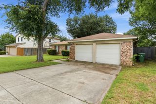5506 Grantmont Drive, Arlington, TX 76016