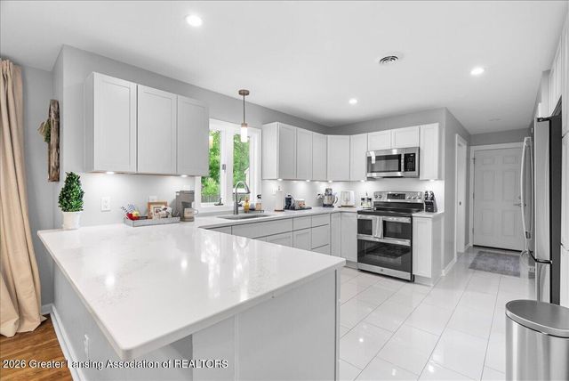2176 Iroquois Road, Okemos, MI 48864