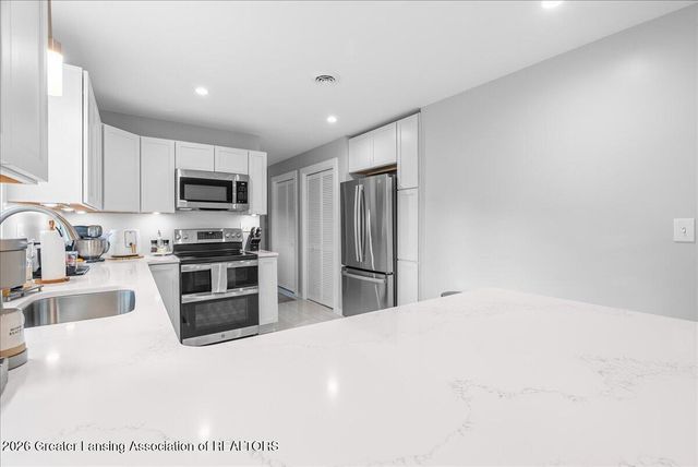 2176 Iroquois Road, Okemos, MI 48864
