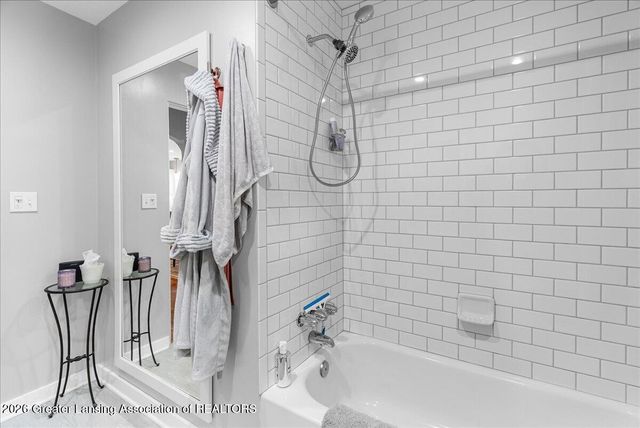 2176 Iroquois Road, Okemos, MI 48864
