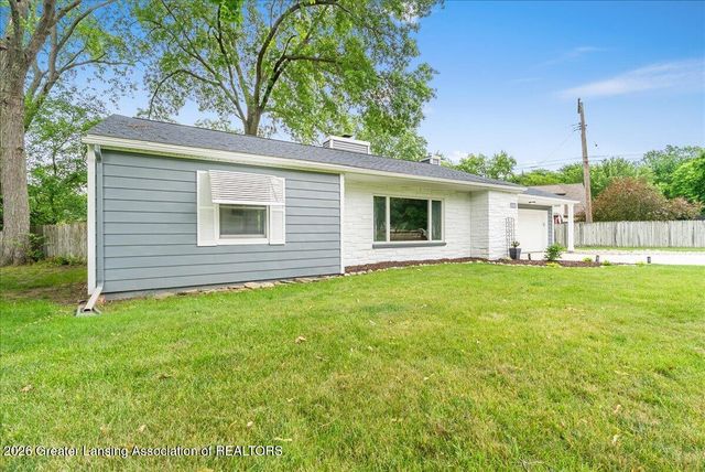 2176 Iroquois Road, Okemos, MI 48864