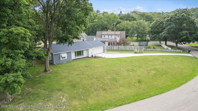 2176 Iroquois Road, Okemos, MI 48864