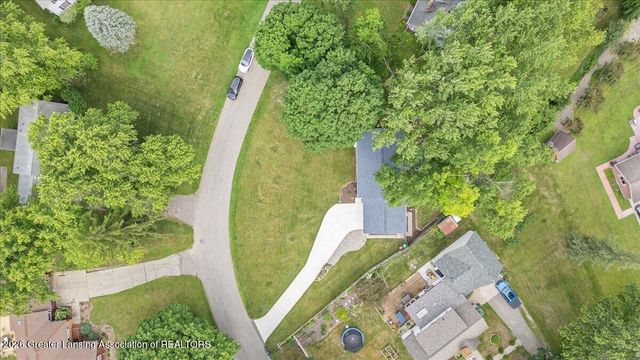 2176 Iroquois Road, Okemos, MI 48864