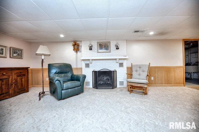 209 SYCAMORE Avenue, Morton, IL 61550