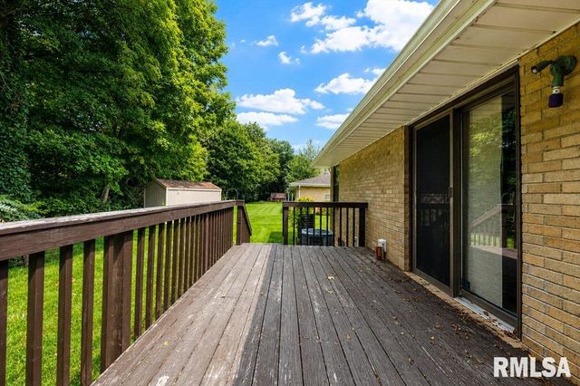 209 SYCAMORE Avenue, Morton, IL 61550