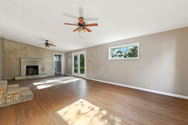 111 Oliver Ave., Hattiesburg, MS 39401