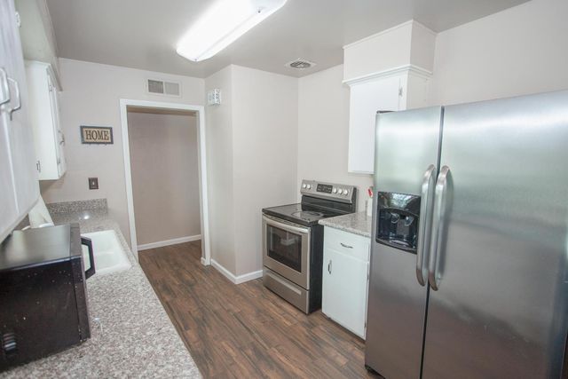 5625 E Tarpey Drive, Fresno, CA 93727