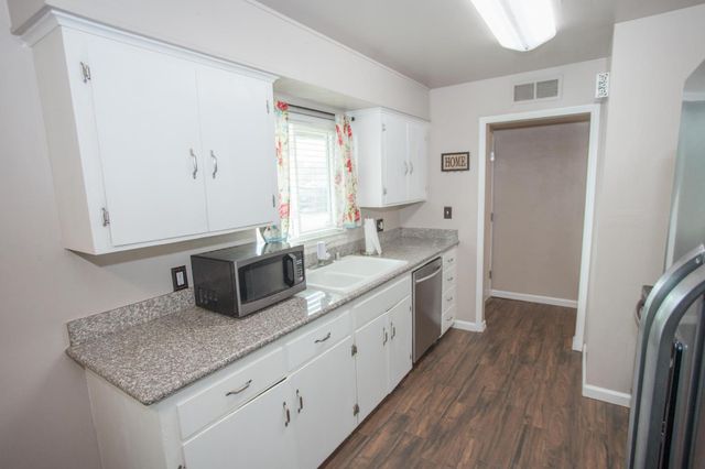 5625 E Tarpey Drive, Fresno, CA 93727