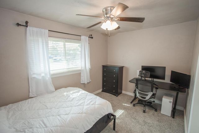 5625 E Tarpey Drive, Fresno, CA 93727